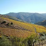 호텔 Moradias Douro Internacional *