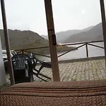 Moradias Douro Internacional 프라익소데에스파다아신타