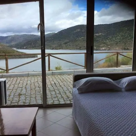 Holiday park Moradias Douro Internacional Freixo de Espada a Cinta