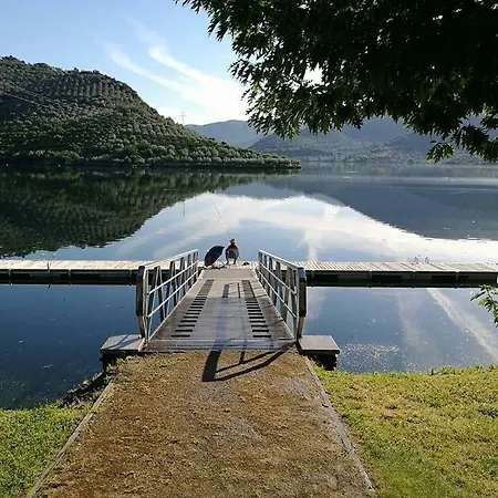 Moradias Douro Internacional * Freixo de Espada a Cinta