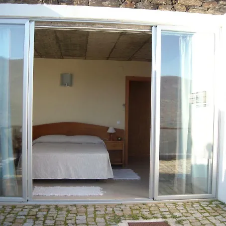 Moradias Douro Internacional Hotell *