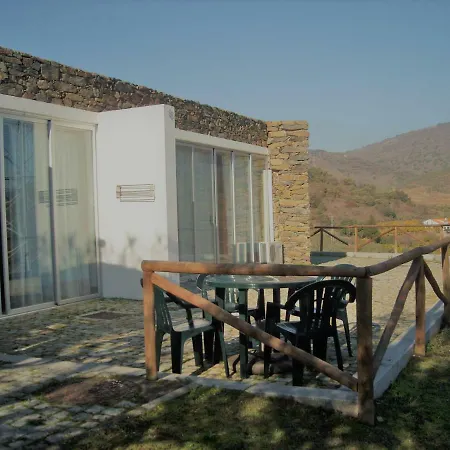 Moradias Douro Internacional Hotell *
