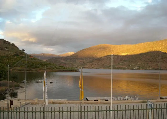Moradias Douro Internacional Hotel Freixo de Espada à Cinta