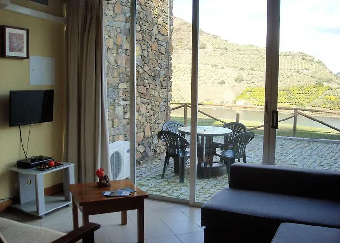 Moradias Douro Internacional * 프라익소데에스파다아신타