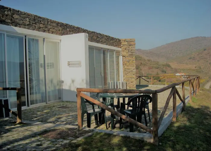 Moradias Douro Internacional 호텔 *