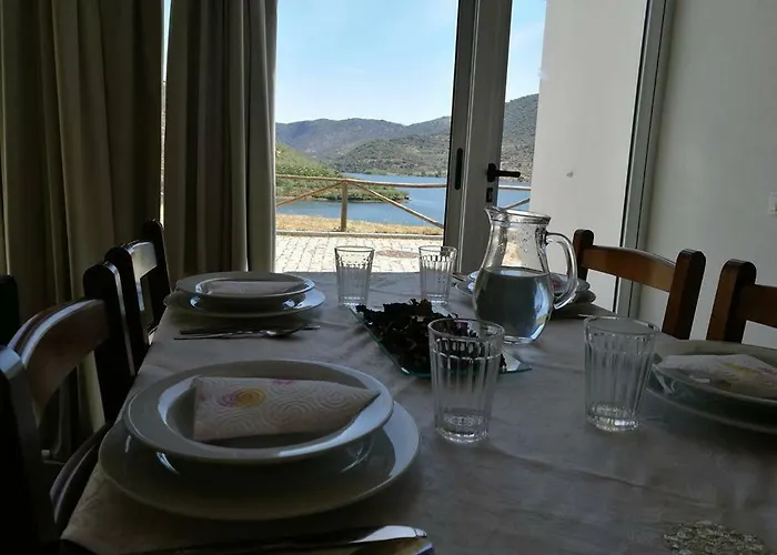 Moradias Douro Internacional * 프라익소데에스파다아신타