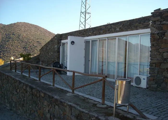 Moradias Douro Internacional Hotel Freixo de Espada à Cinta