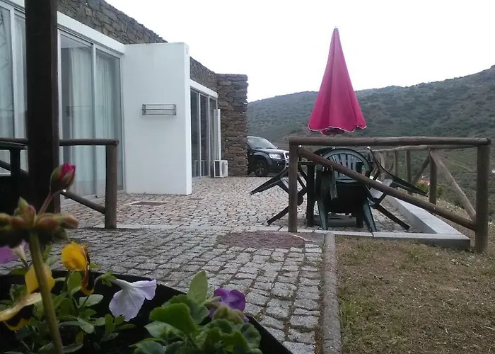 Moradias Douro Internacional 프라익소데에스파다아신타