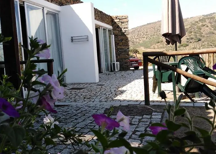 Moradias Douro Internacional * 프라익소데에스파다아신타